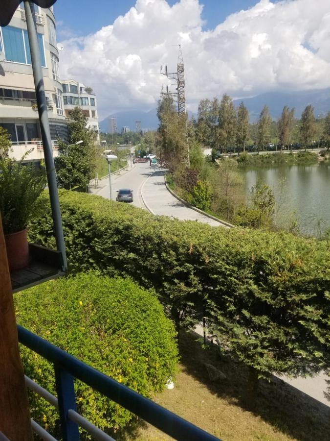 Liqeni Thate, Tirane Apartment Bagian luar foto